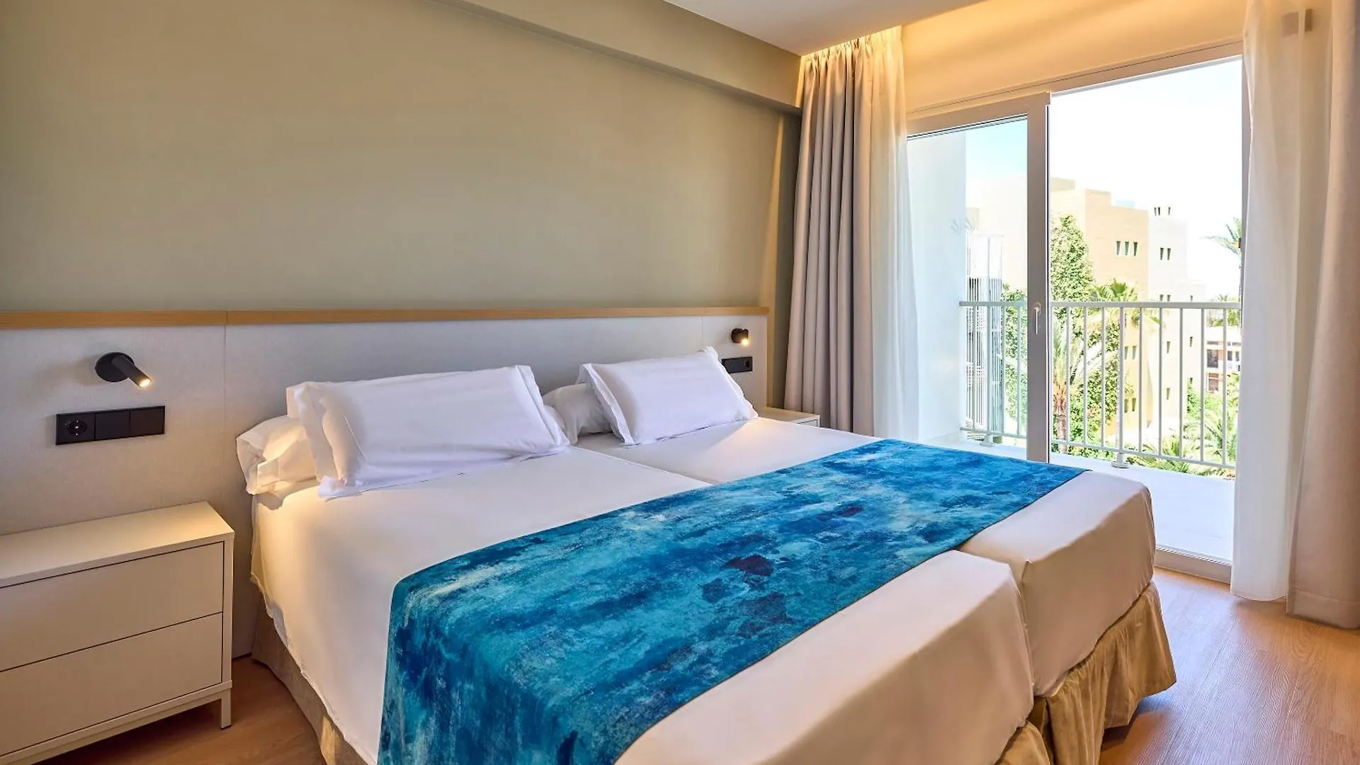Universal Hotel Romantica Colonia de Sant Jordi